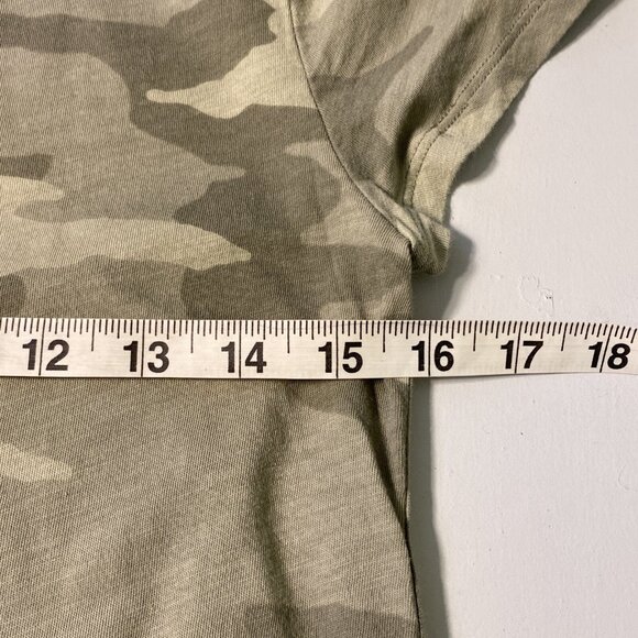 Athleta Green Camo Camouflage T-Shirt Crew Neck Short Cap Sleeve Women's Sz S - Picture 7 of 8